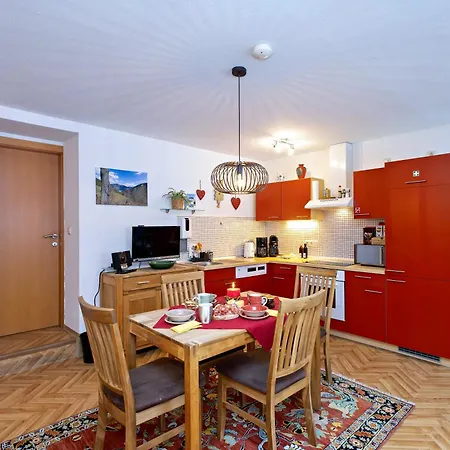 Schlosser Apartman *